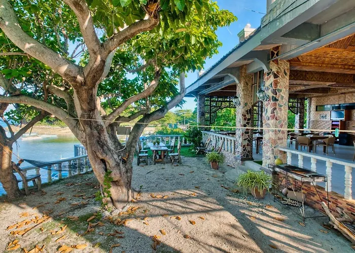 Pilar Pilapil Hotel *
