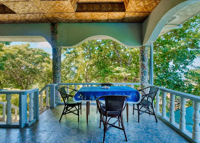 Pilar Pilapil Hotel *